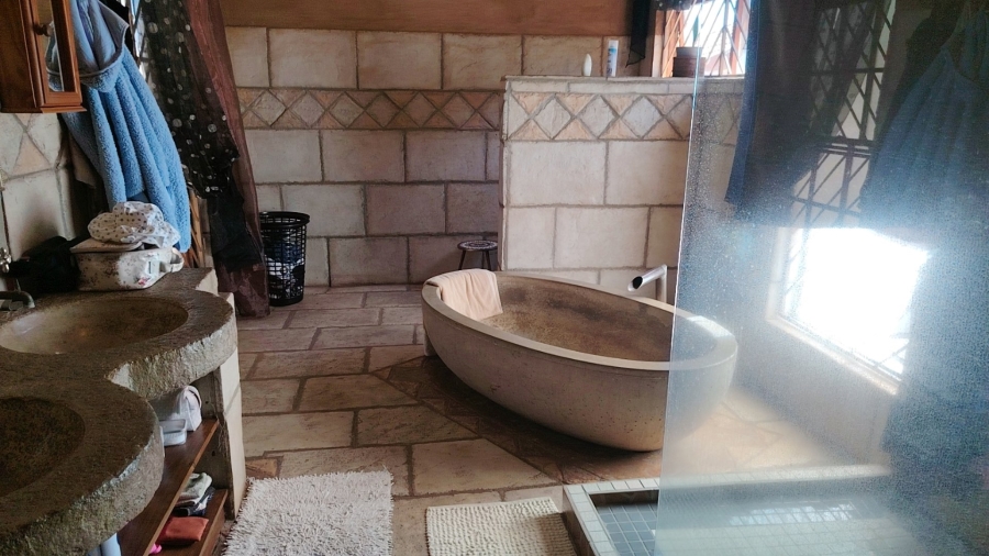 4 Bedroom Property for Sale in Wilkoppies North West